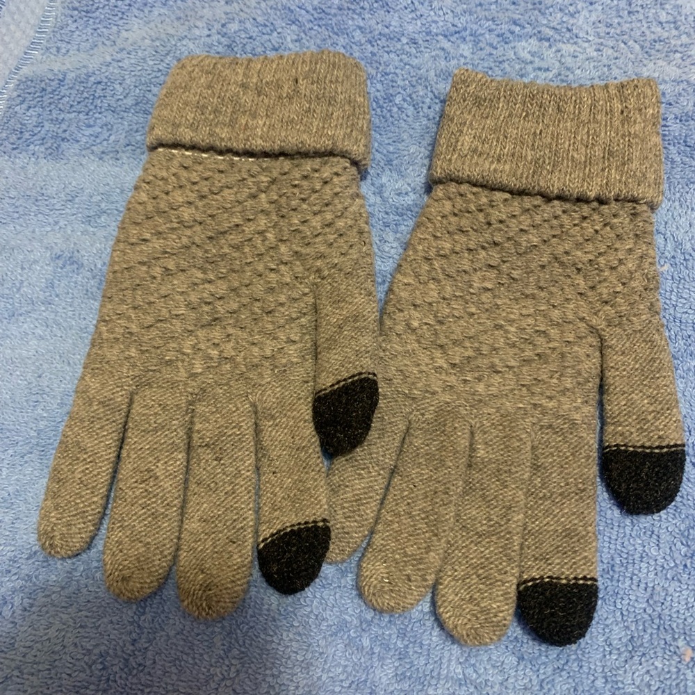 Gray and Black Knit Gloves